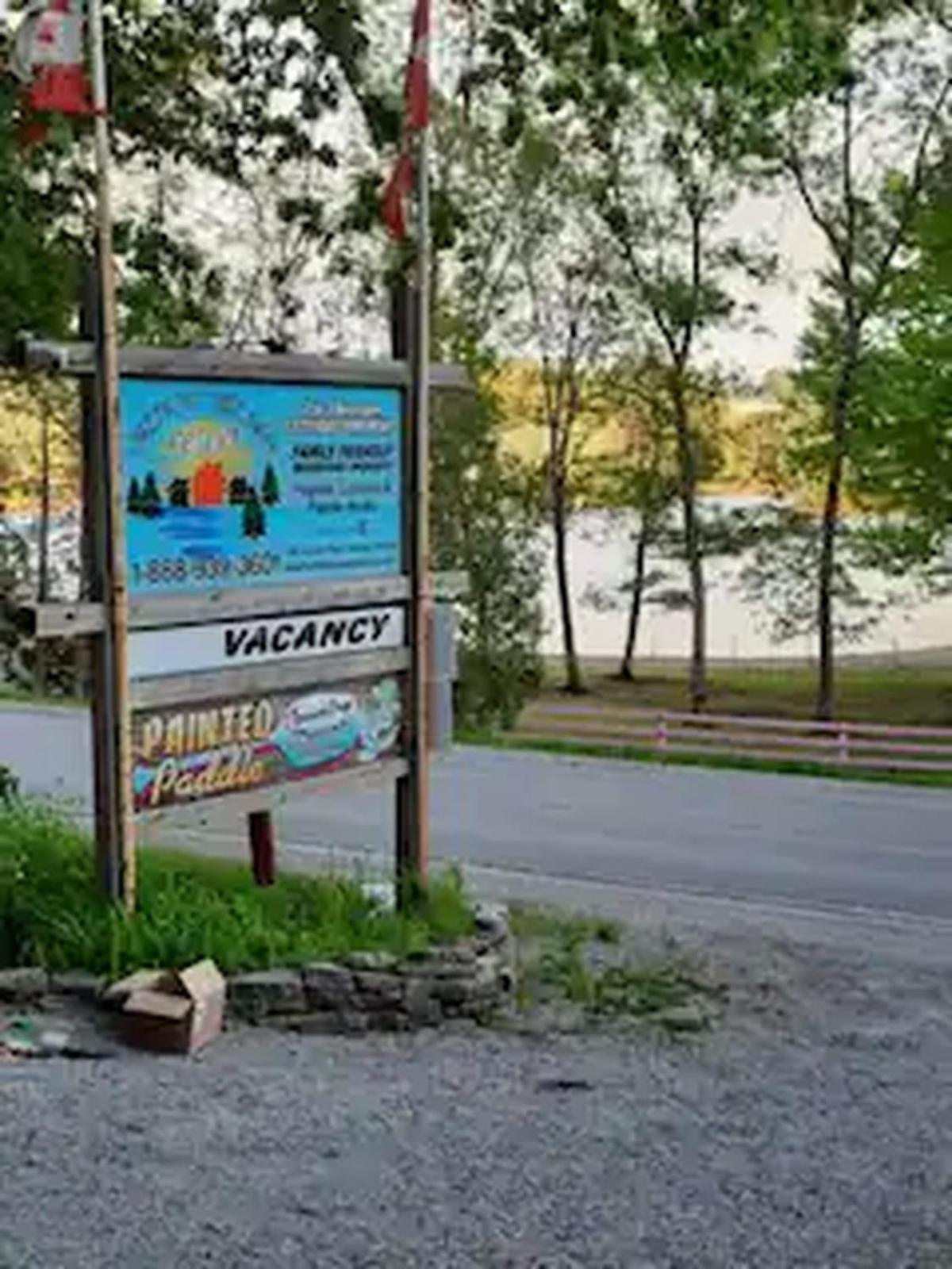 Lakefront Hideaway Resort Каварта-Лейкс Екстер'єр фото